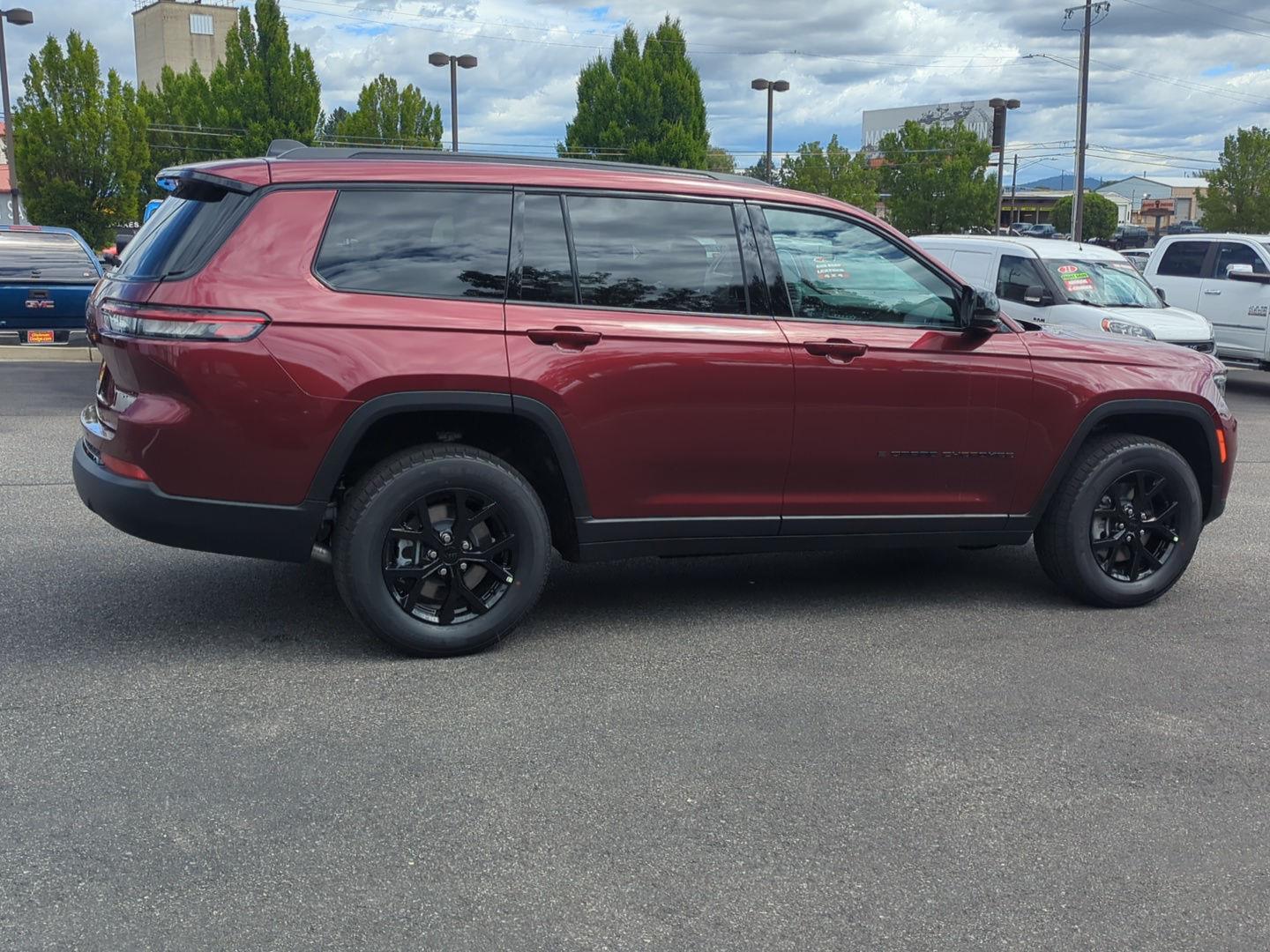 View vehicle photo 7