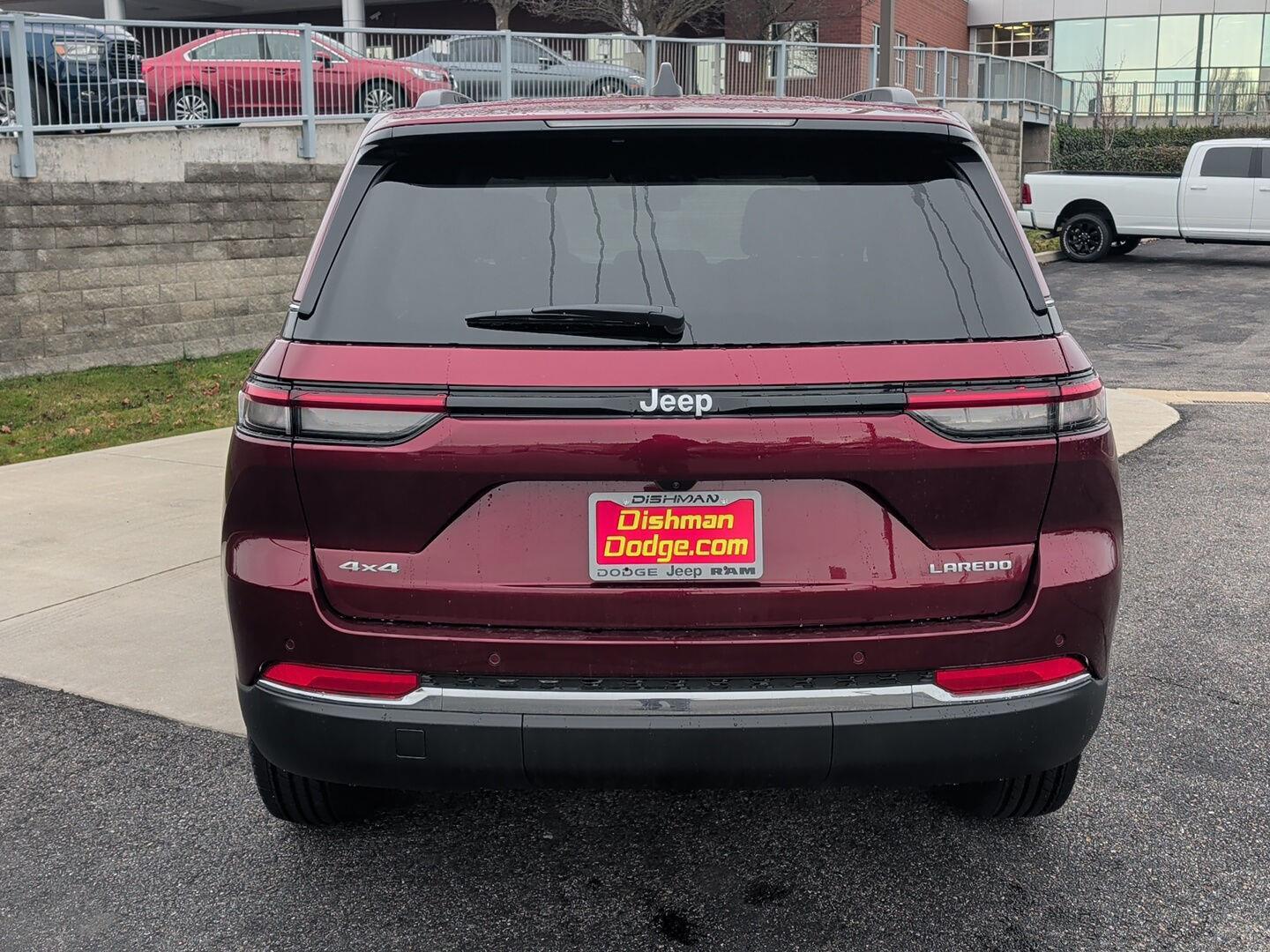 View vehicle photo 4