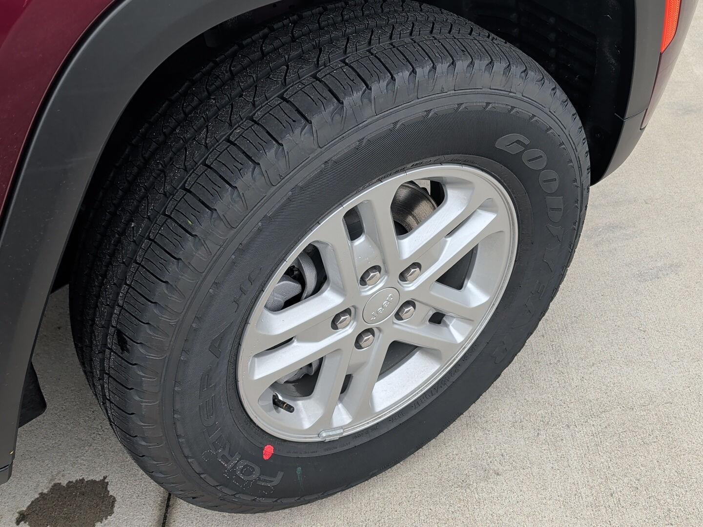 View vehicle photo 6