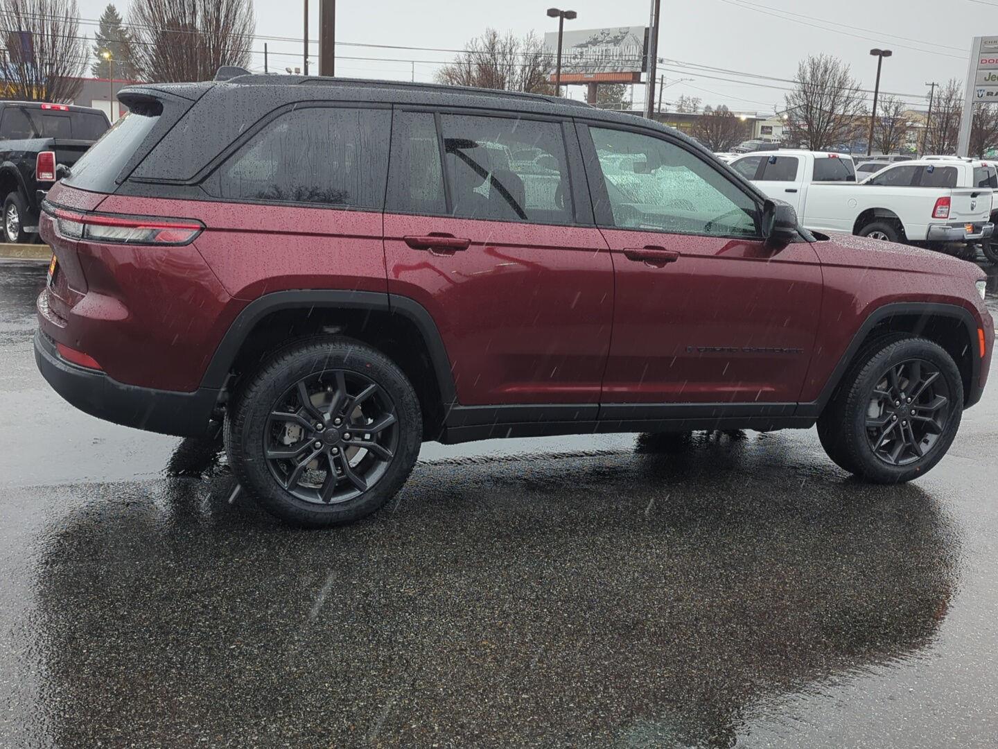 View vehicle photo 7