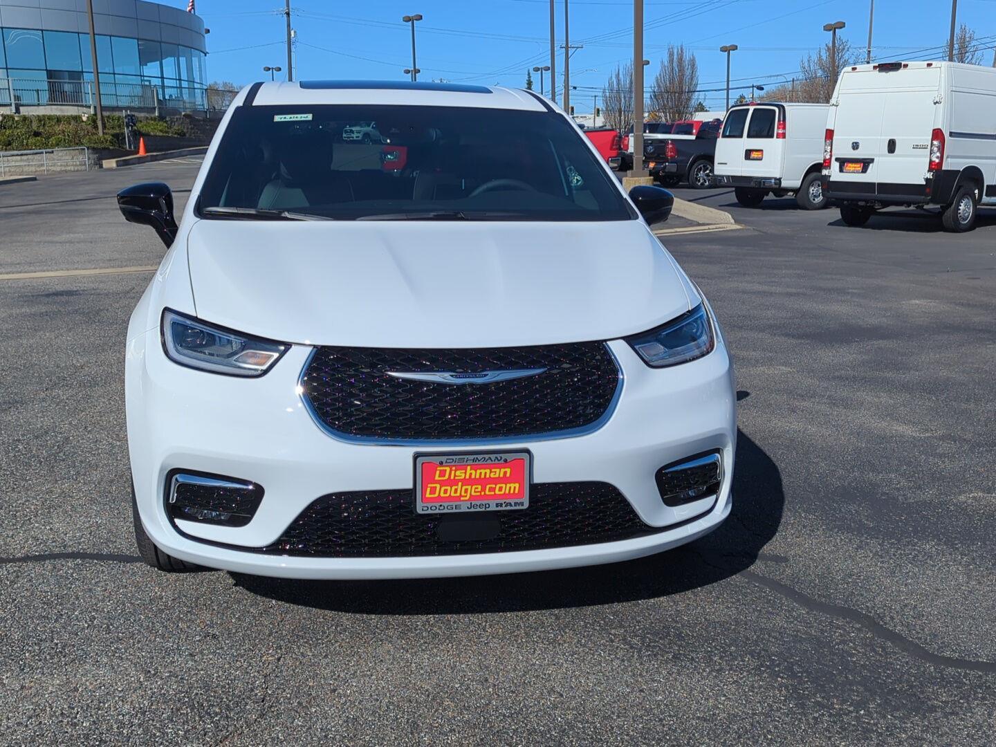 View vehicle photo 2