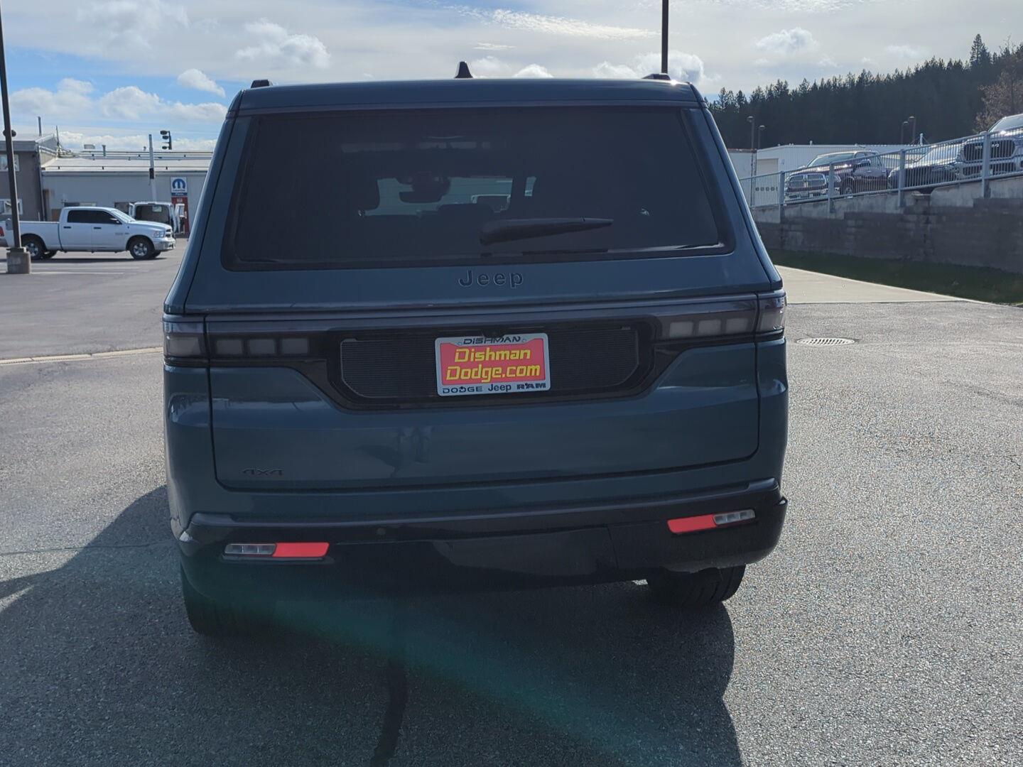 View vehicle photo 5