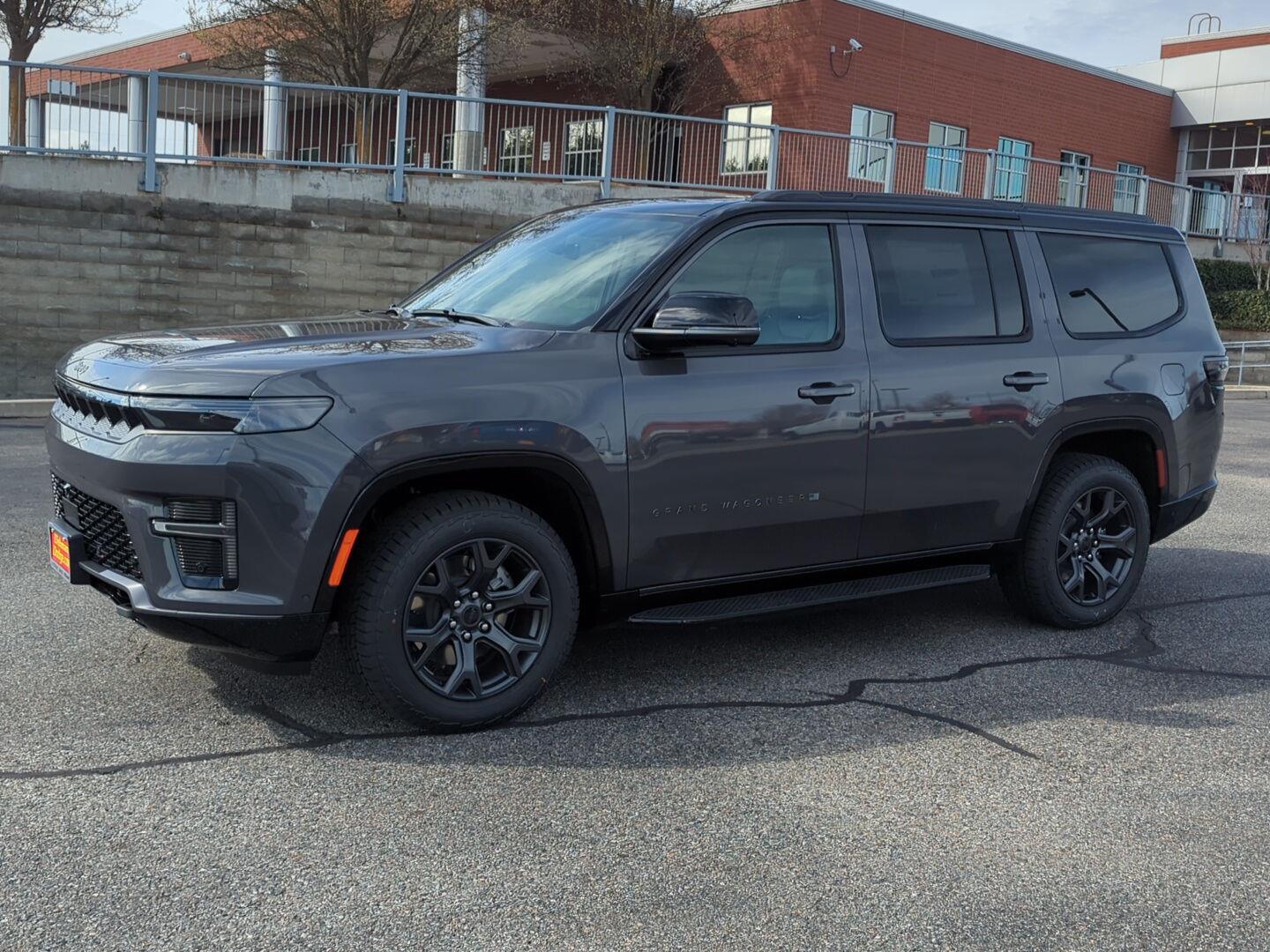 View vehicle photo 3