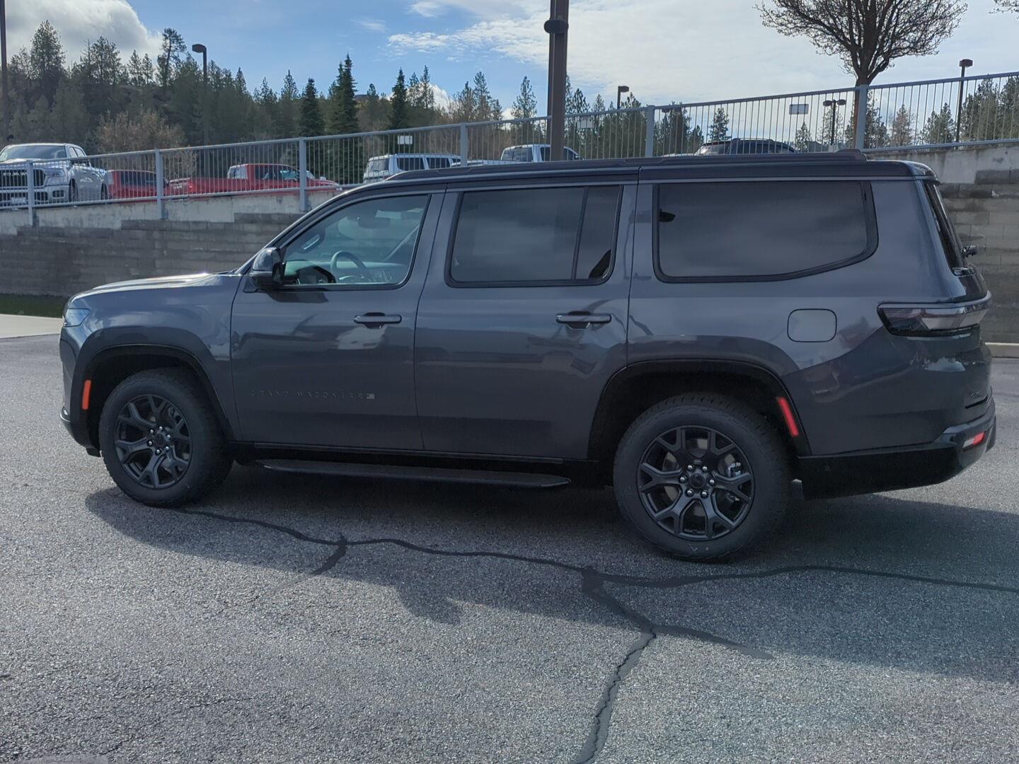 View vehicle photo 4