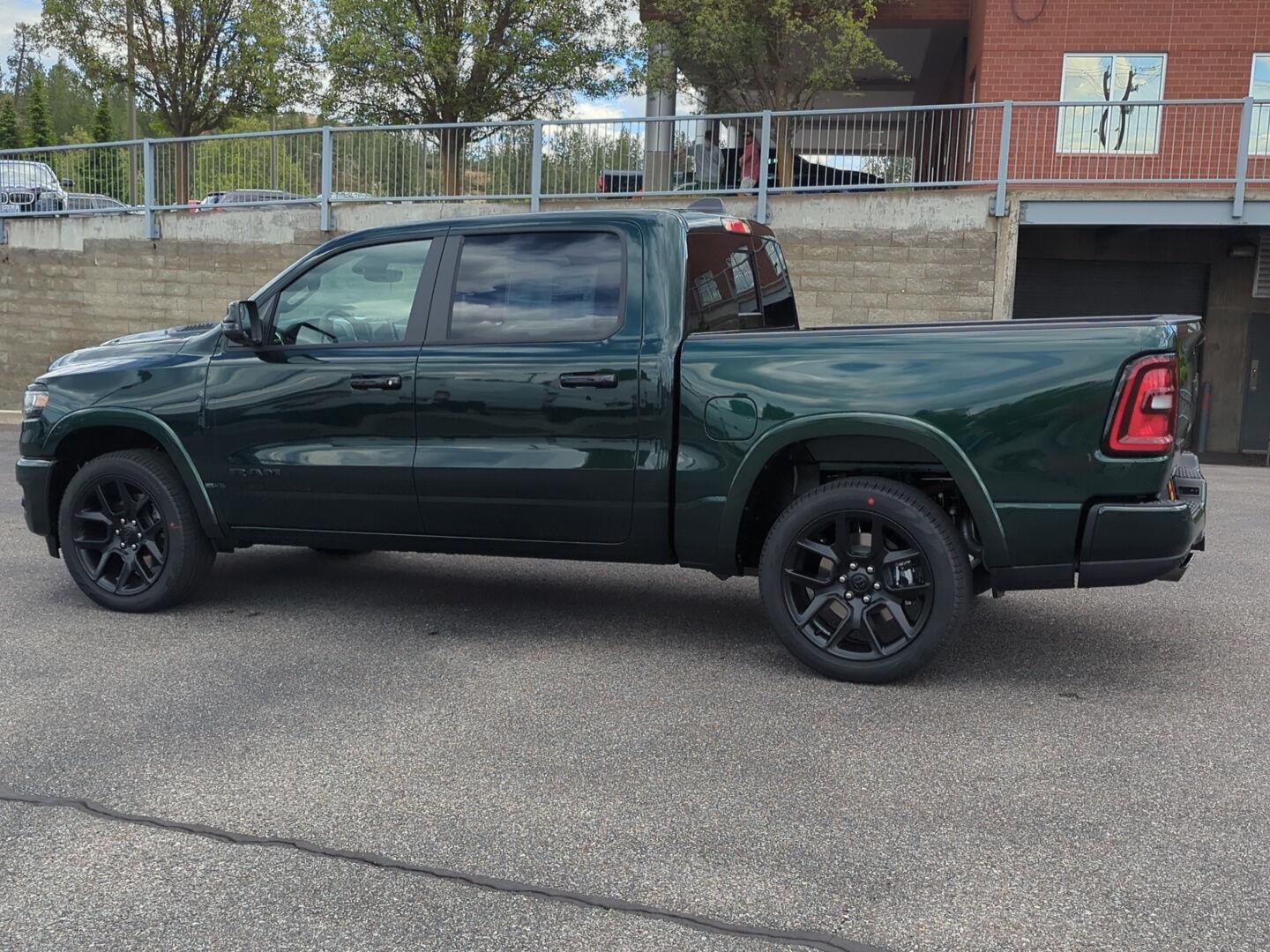 View vehicle photo 4