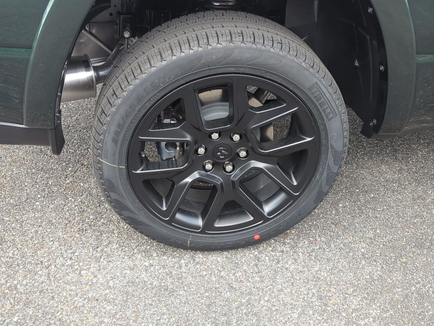 View vehicle photo 7