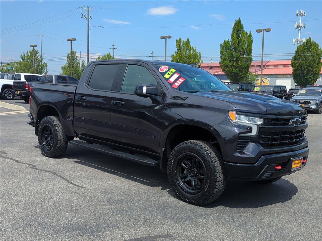 Dark Ash Metallic 2022 Chevrolet Silverado 1500 Pickup Truck Four-Wheel Drive Automatic