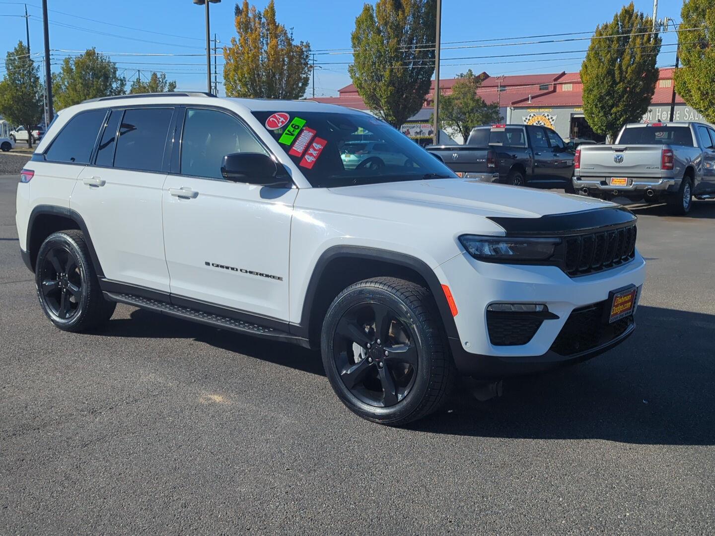 Bright White 2024 Jeep Grand Cherokee SUV / Crossover Four-Wheel Drive 8-Speed Automatic