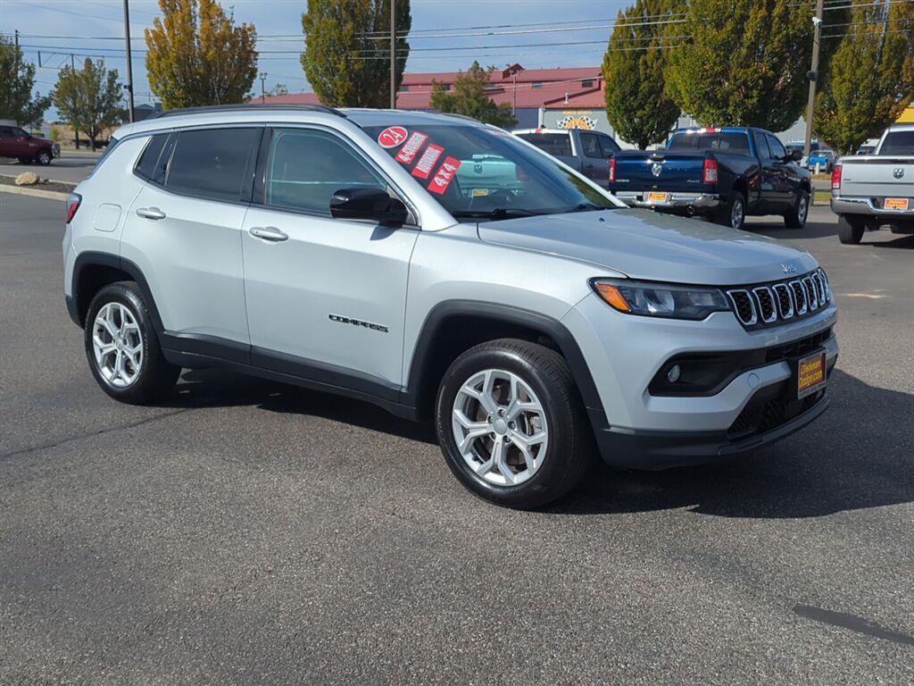 2024 Jeep Compass Latitude 4WD