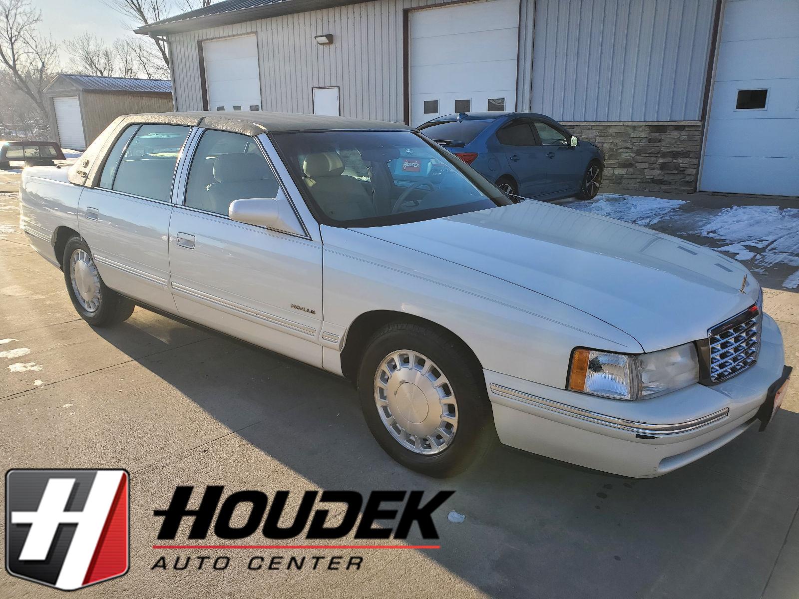 1999 Cadillac DeVille Sedan FWD
