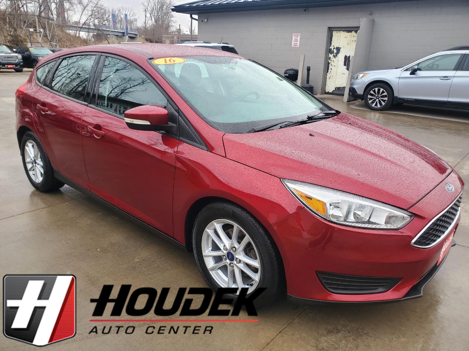 2016 Ford Focus SE Hatchback