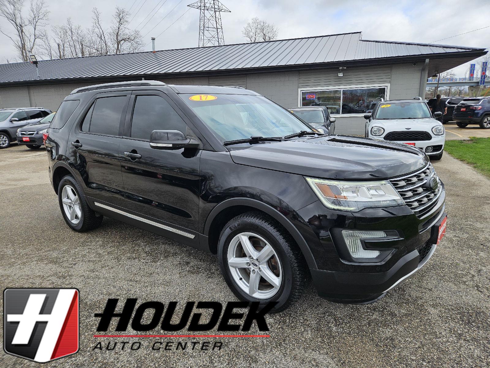 Shadow Black 2017 Ford Explorer XLT AWD SUV / Crossover All-Wheel Drive 6-Speed Automatic