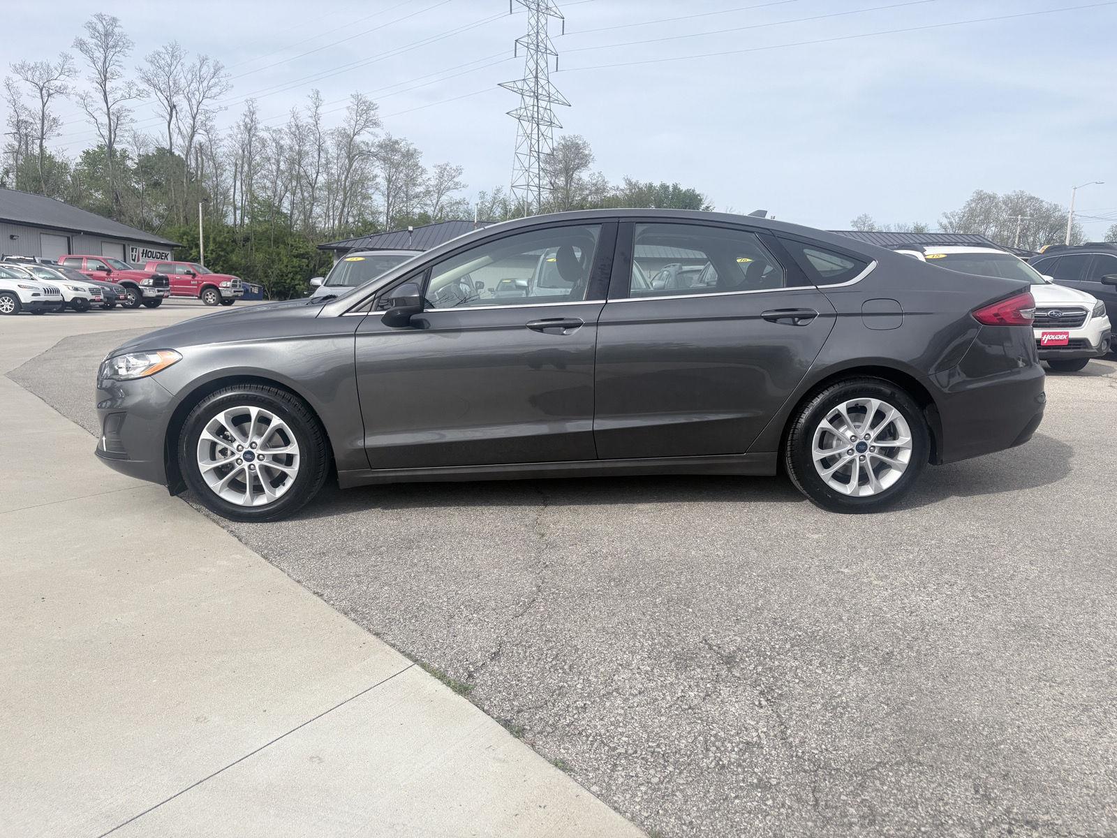 View vehicle photo 5