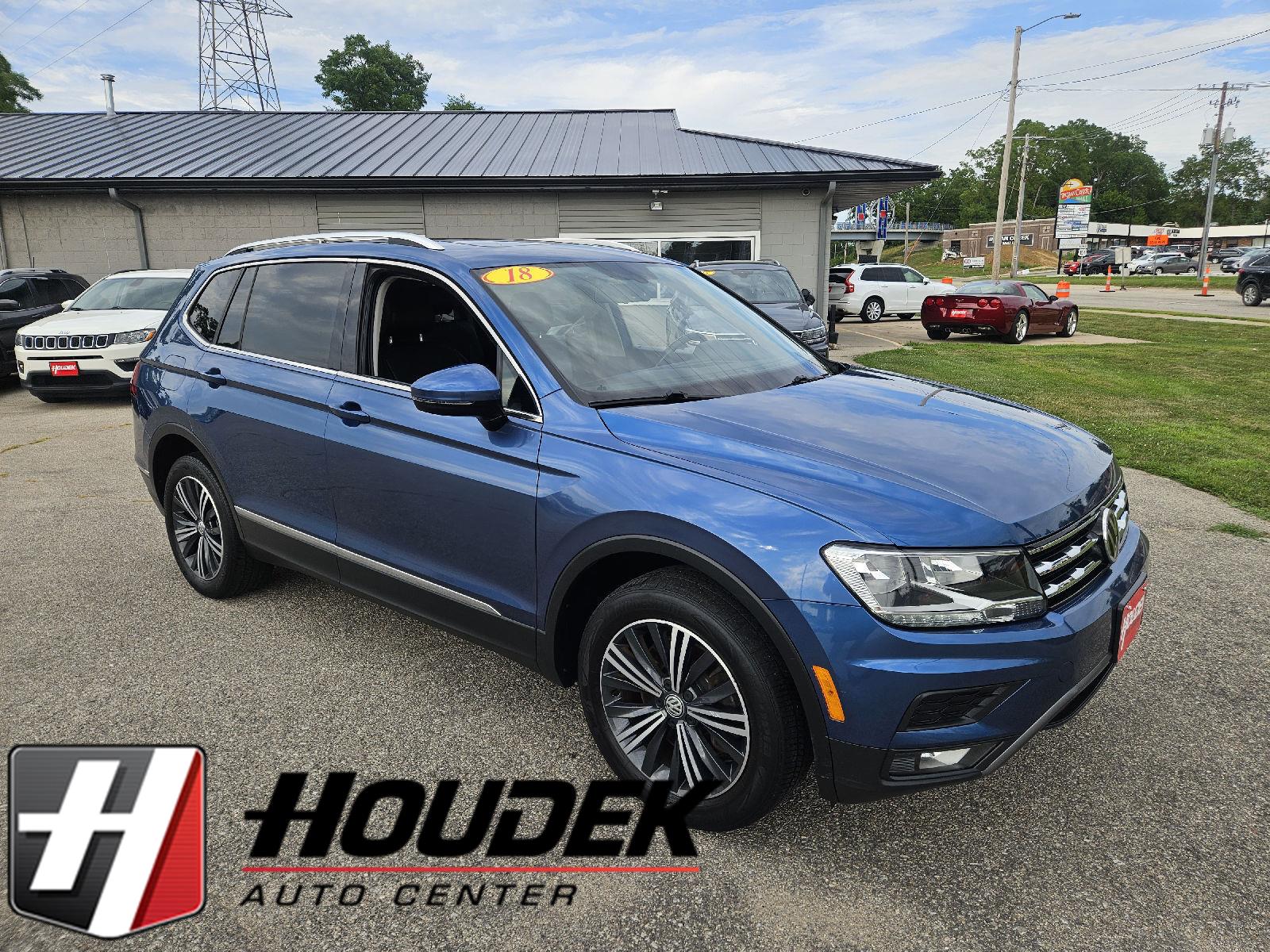 Silk Blue Metallic 2018 Volkswagen Tiguan SUV / Crossover Front-Wheel Drive Automatic
