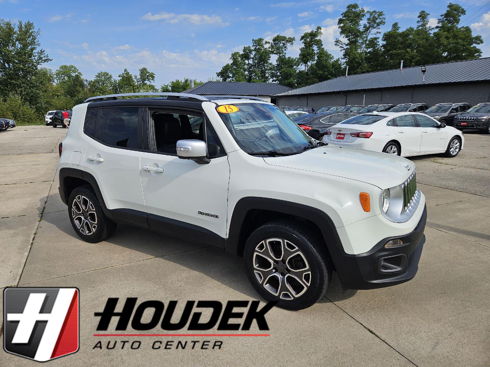 Alpine White 2015 Jeep Renegade SUV / Crossover Four-Wheel Drive 9-Speed Automatic