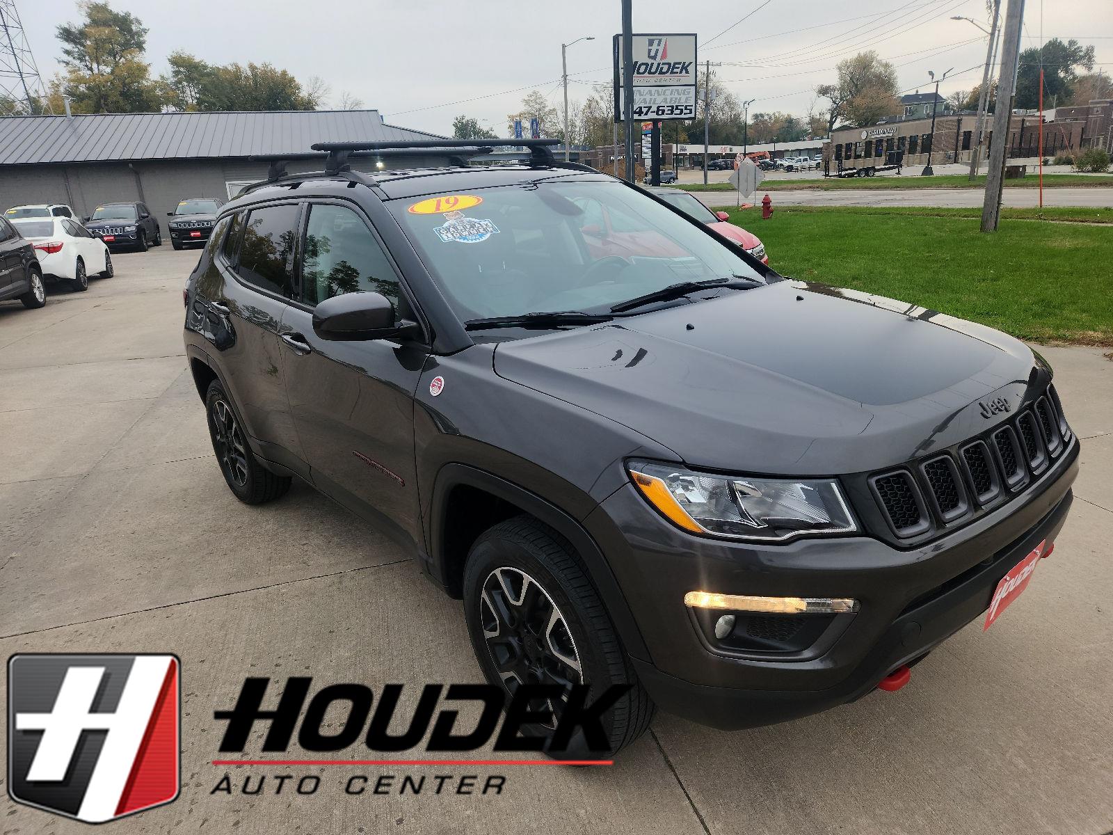 Gray (Granite Crystal Metallic Clearcoat) 2019 Jeep Compass SUV / Crossover Four-Wheel Drive 9-Speed Automatic