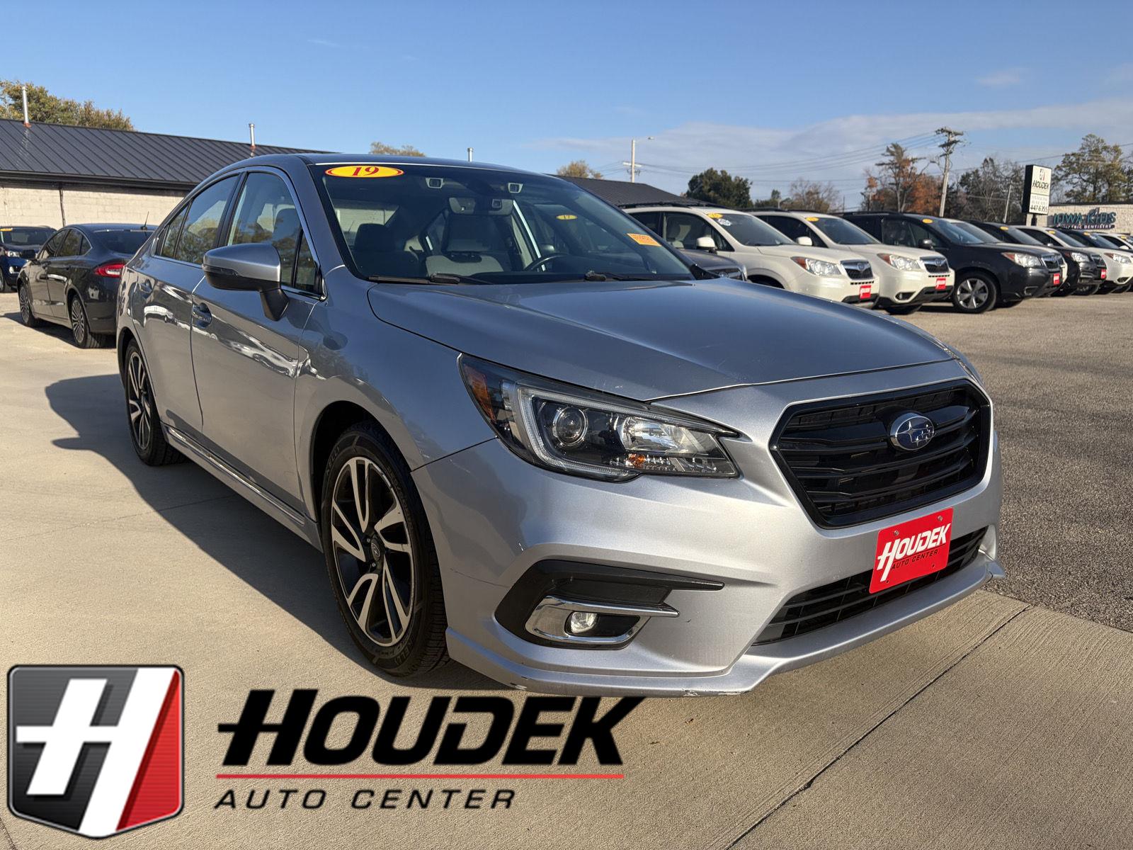 Ice Silver Metallic 2019 Subaru Legacy Sedan All-Wheel Drive Continuously Variable Transmission