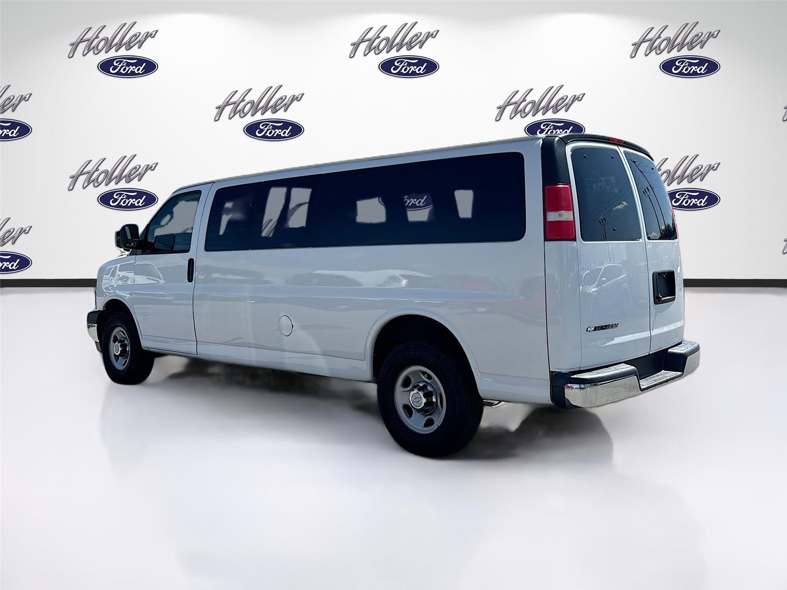 2018 Chevrolet Express Passenger LT