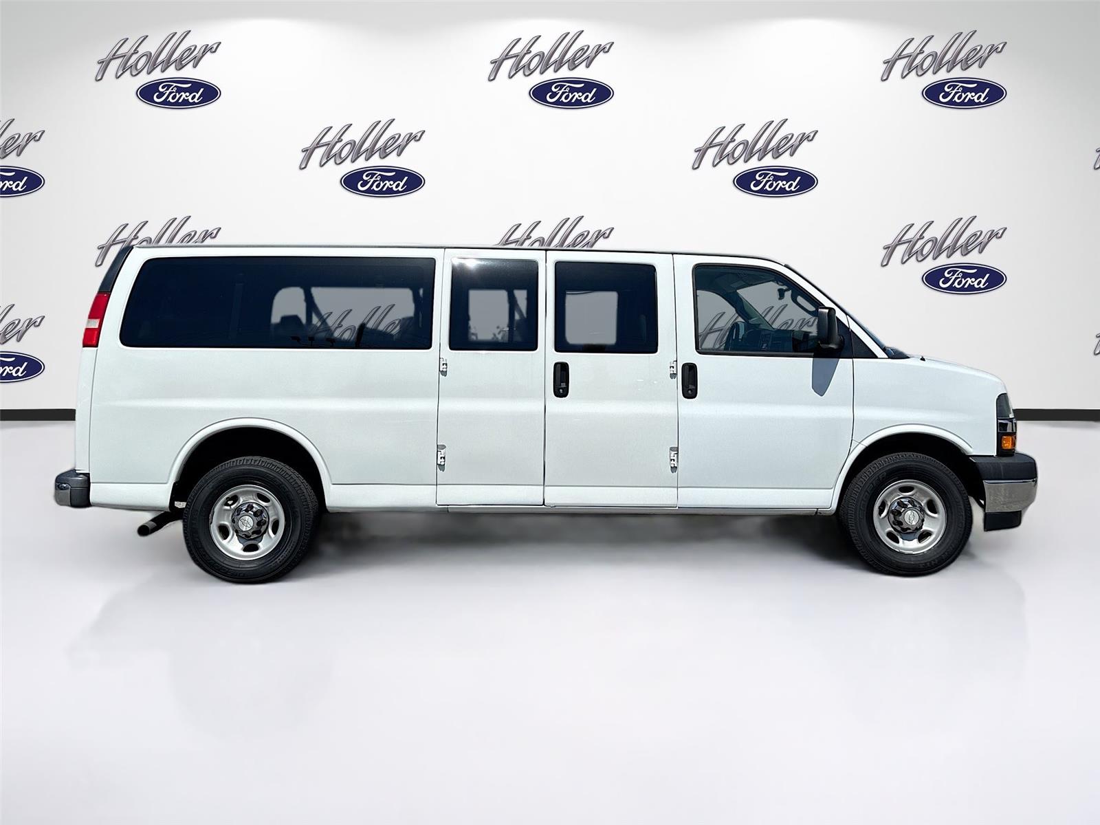 2018 Chevrolet Express Passenger LT