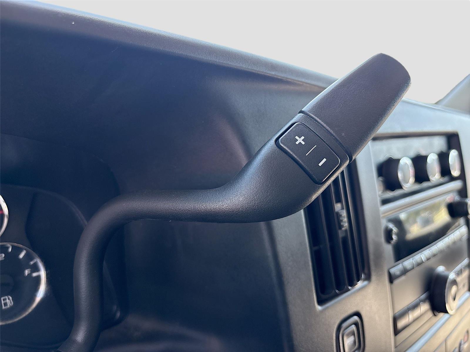 2018 Chevrolet Express Passenger LT