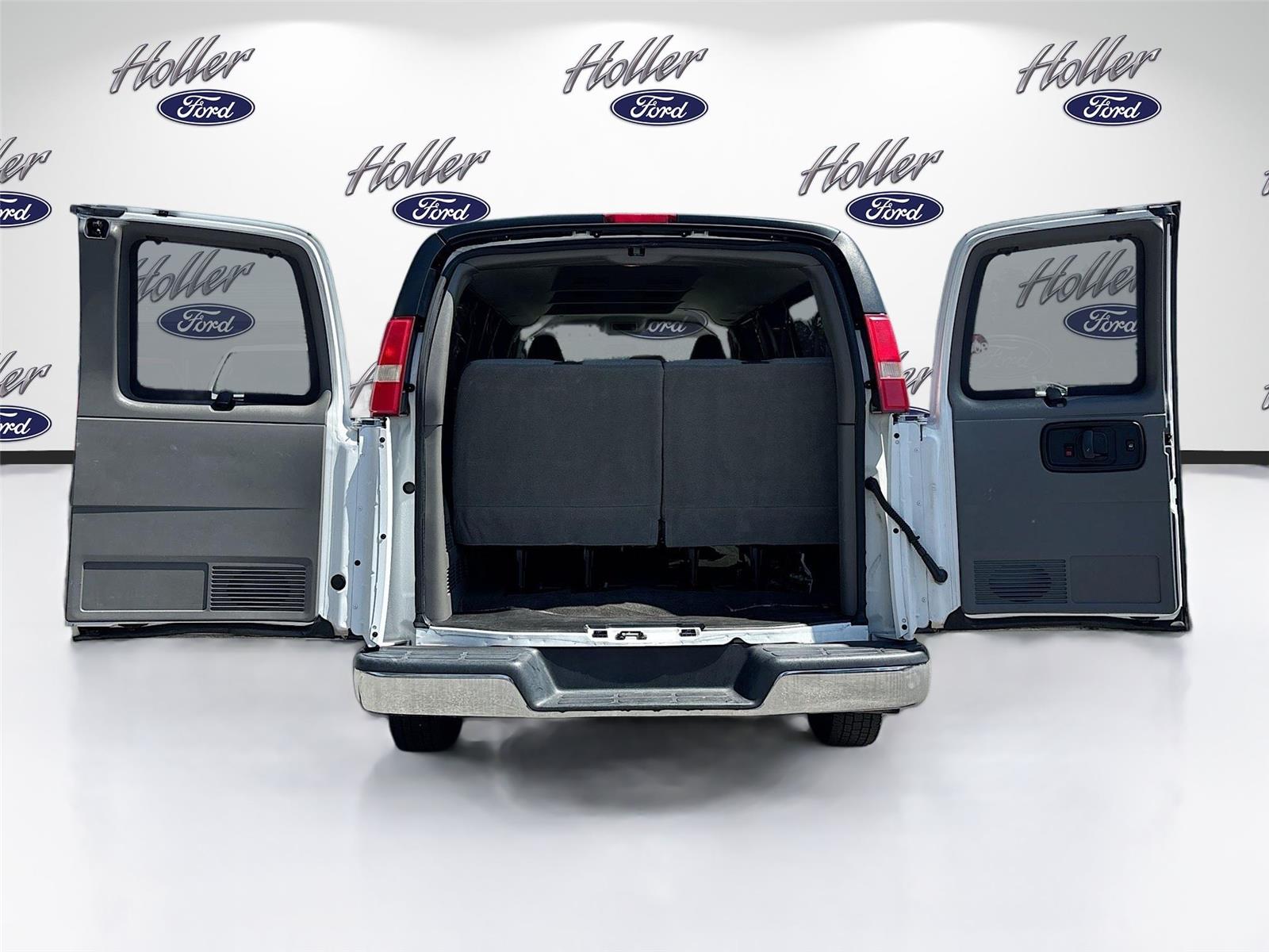 2018 Chevrolet Express Passenger LT