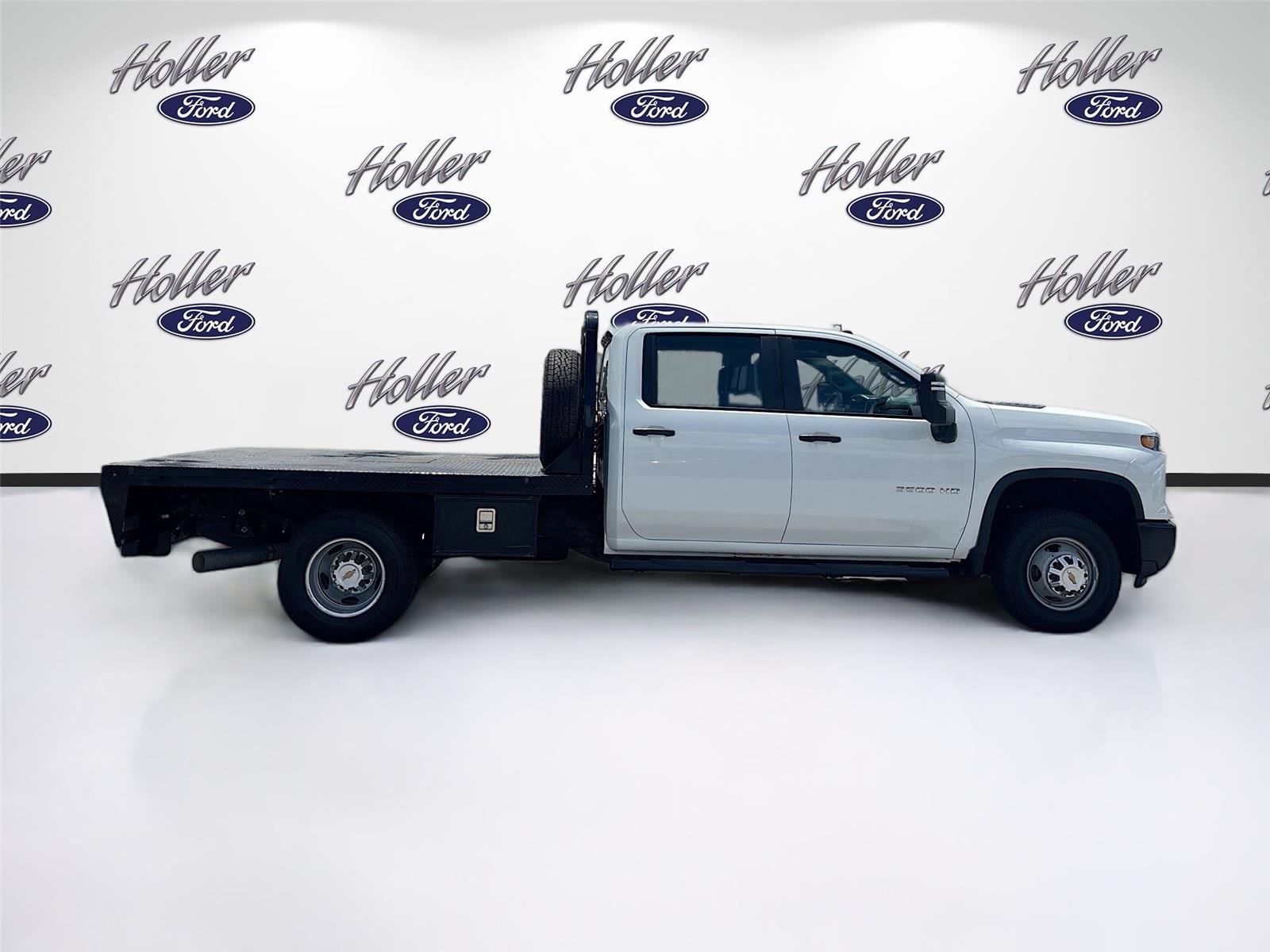 2024 Chevrolet Silverado 3500HD CC Work Truck
