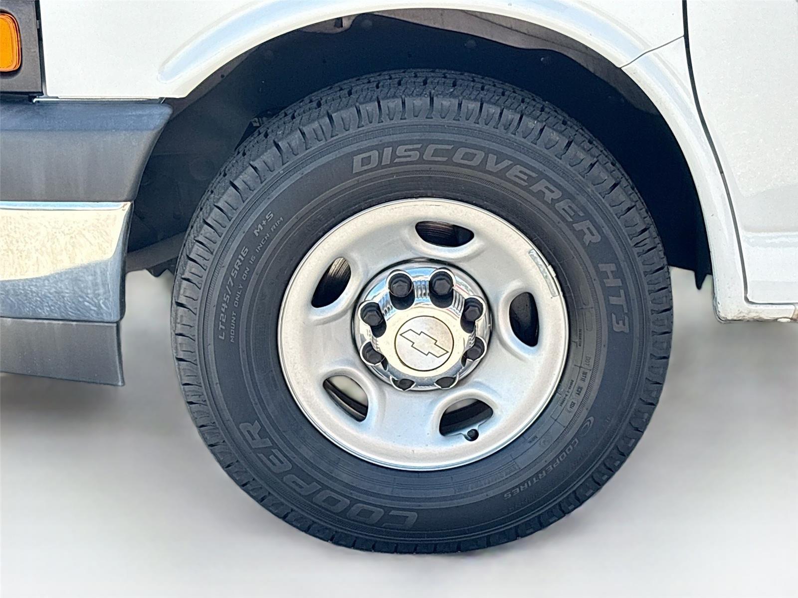 2018 Chevrolet Express Passenger LT