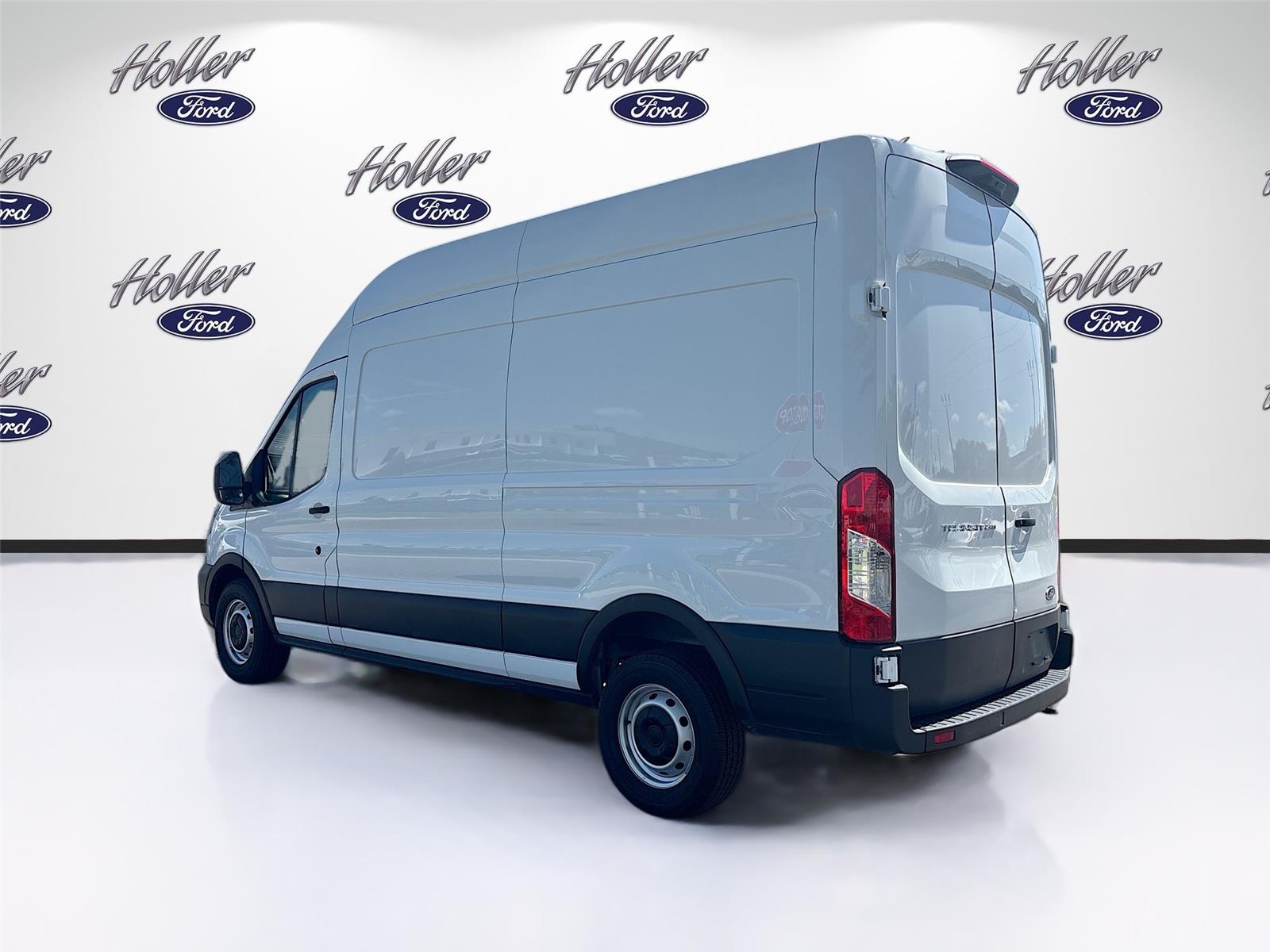 2023 Ford Transit Cargo Van