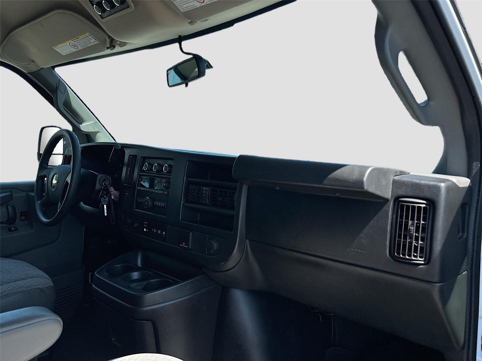 2018 Chevrolet Express Passenger LT