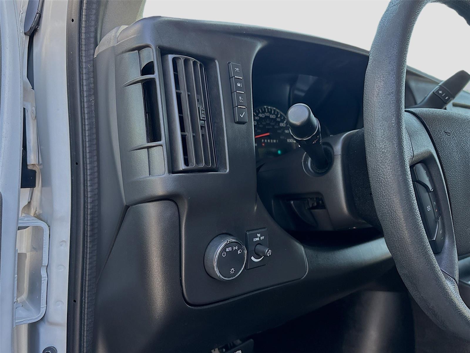 2018 Chevrolet Express Passenger LT