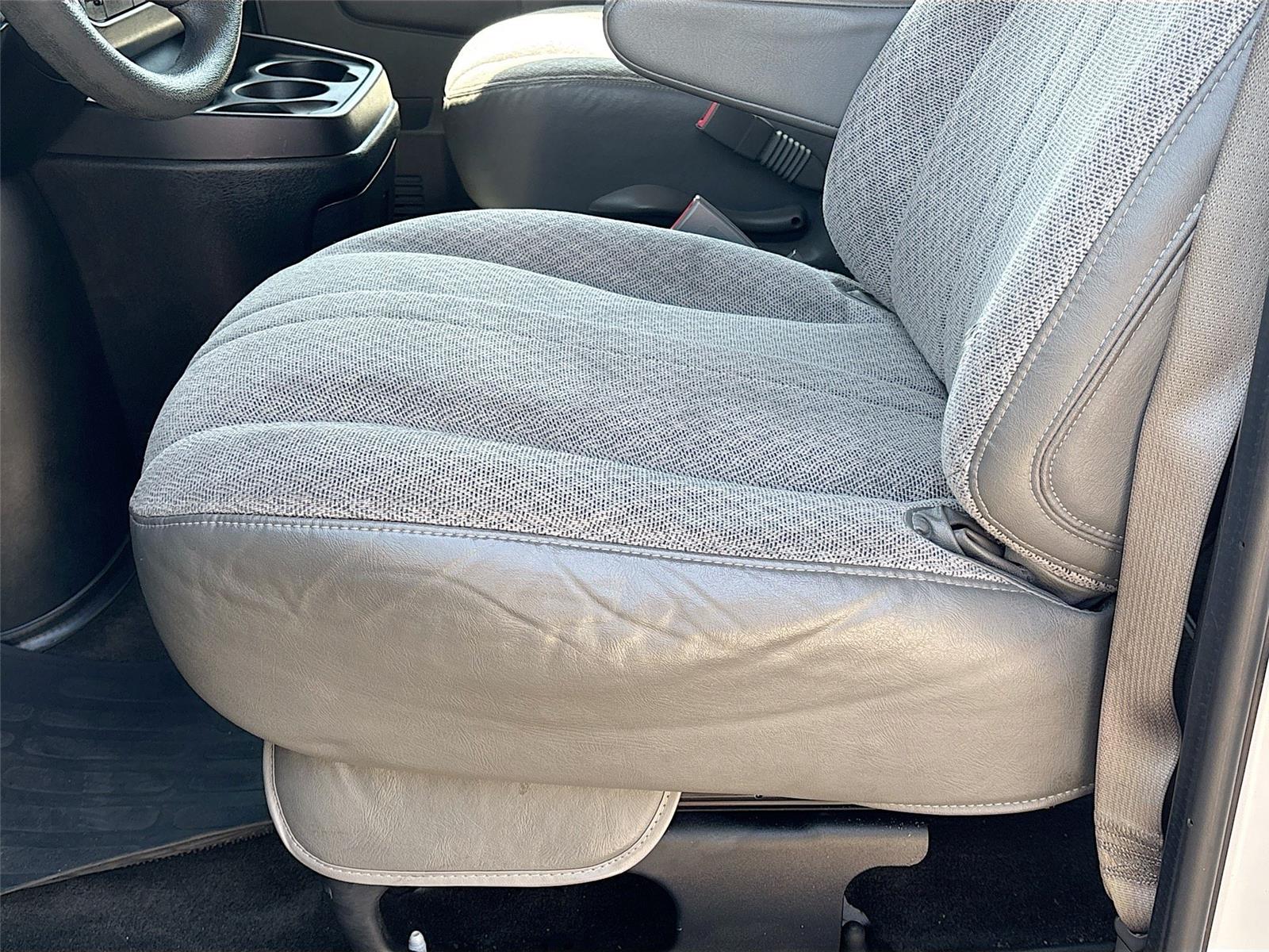 2018 Chevrolet Express Passenger LT