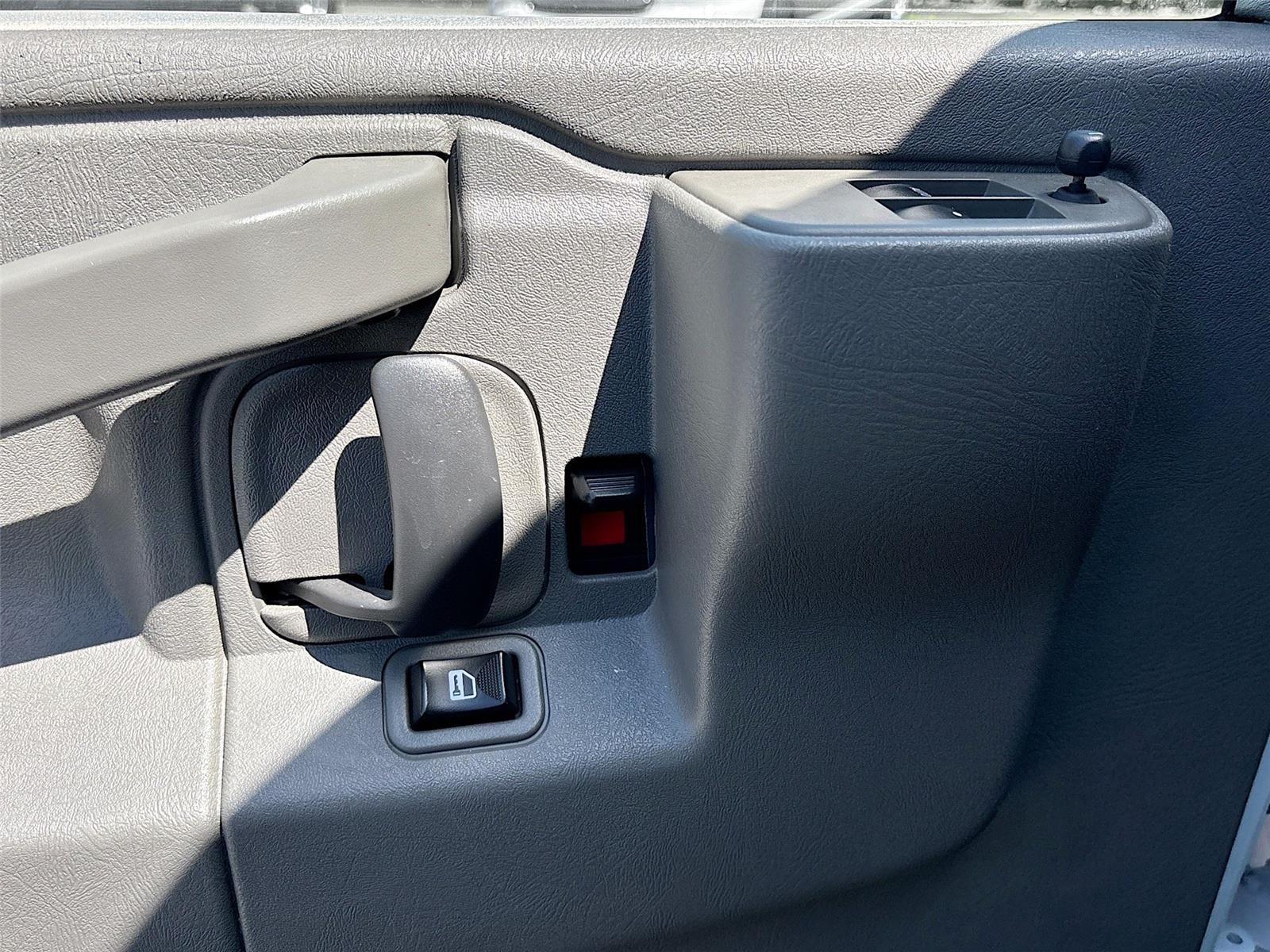 2018 Chevrolet Express Passenger LT