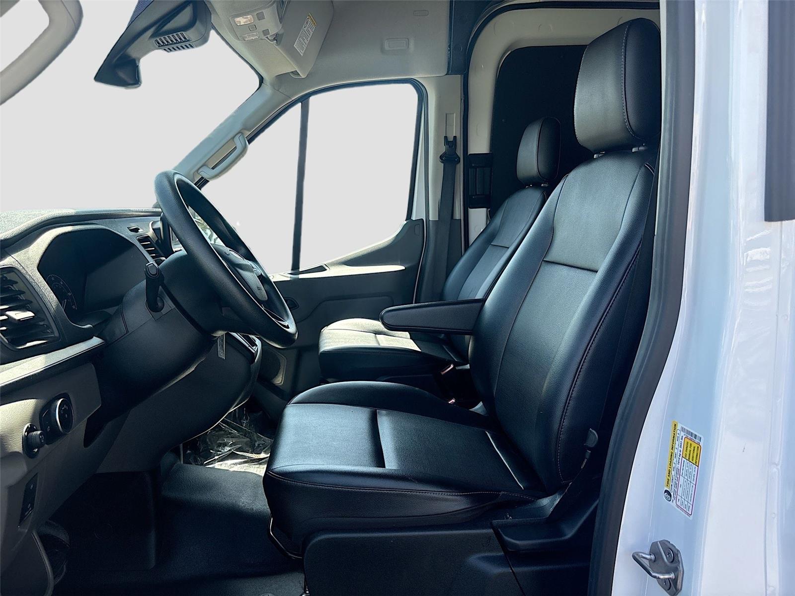 2023 Ford Transit Cargo Van