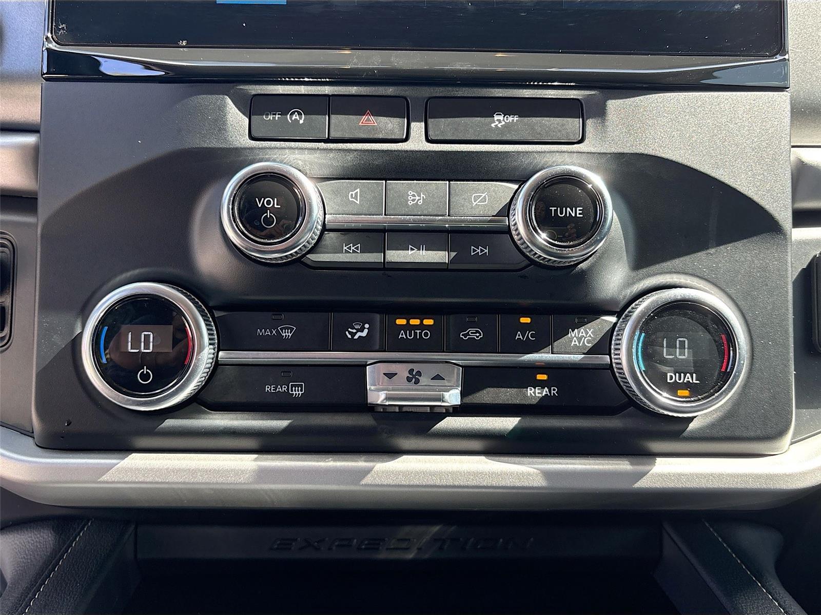2024 Ford Expedition XL STX