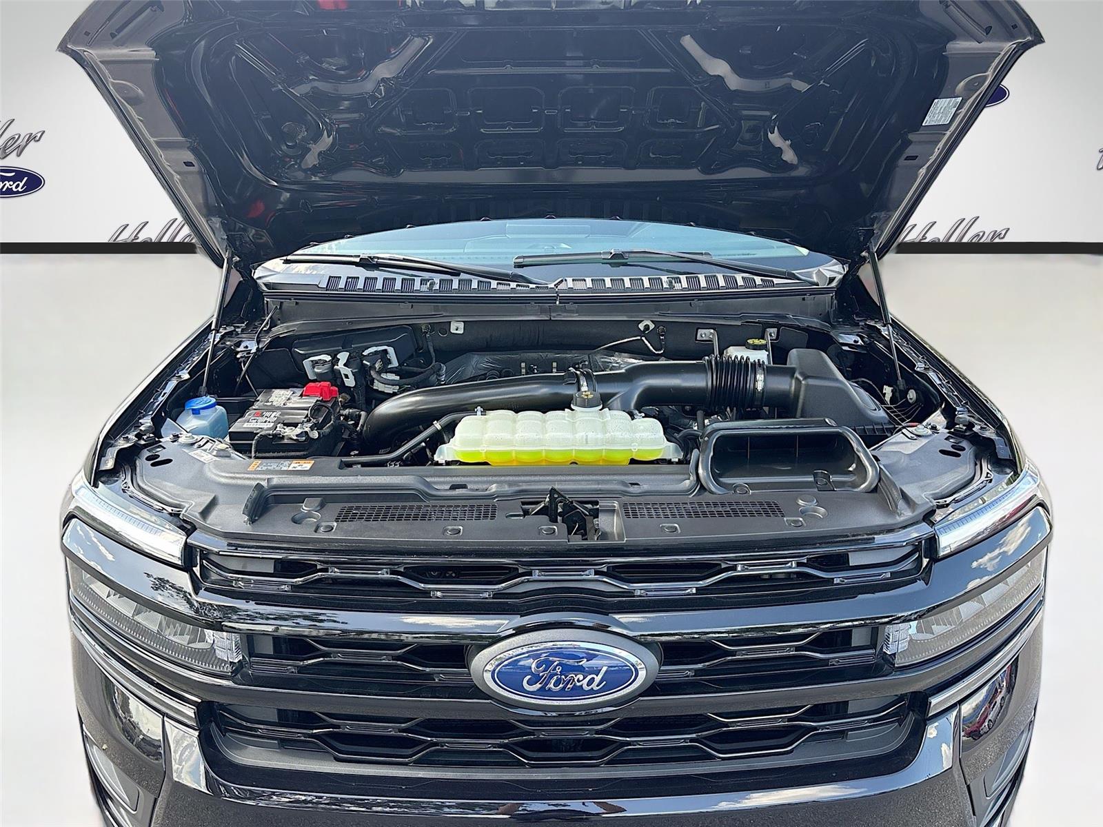2024 Ford Expedition XL STX