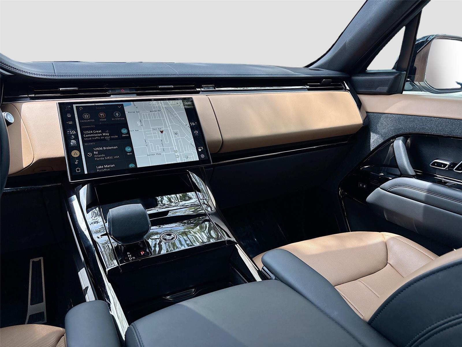 2025 Land Rover Range Rover Sport P460 Dynamic SE