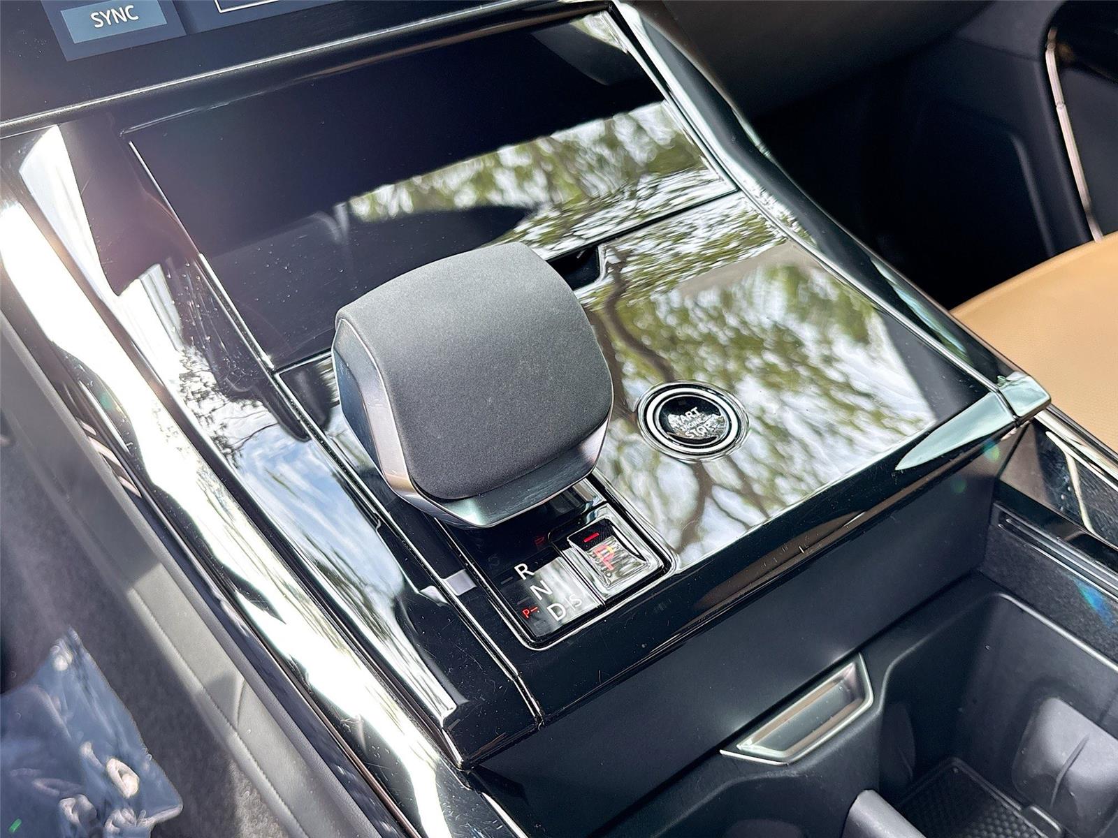 2025 Land Rover Range Rover Sport P460 Dynamic SE