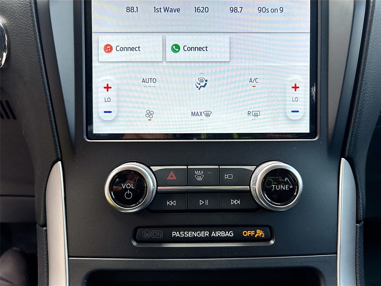 2024 Ford Edge SE
