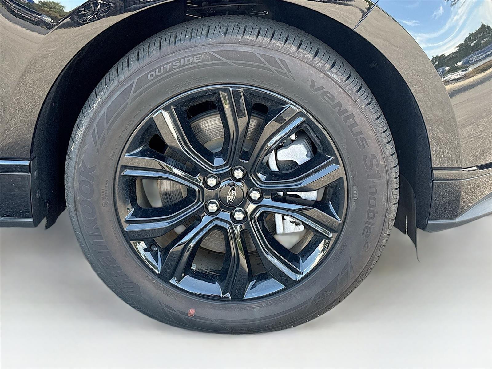 2024 Ford Edge SE