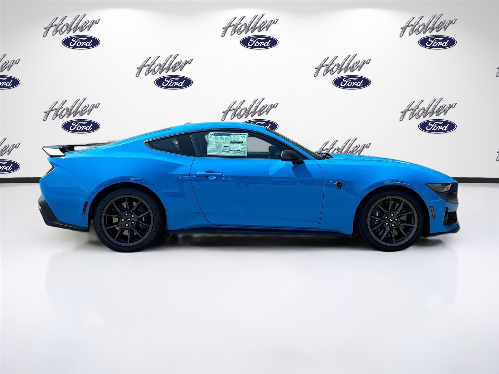 2025 Ford Mustang Dark Horse