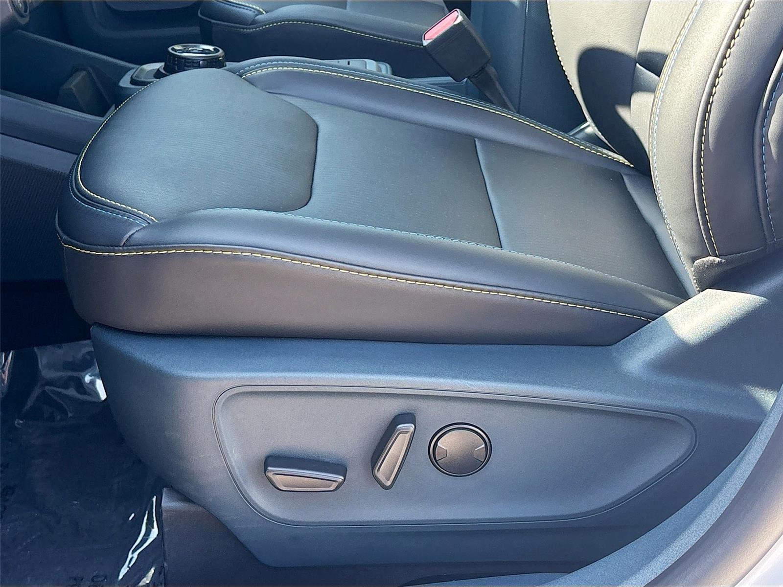 2025 Ford Maverick Lobo High