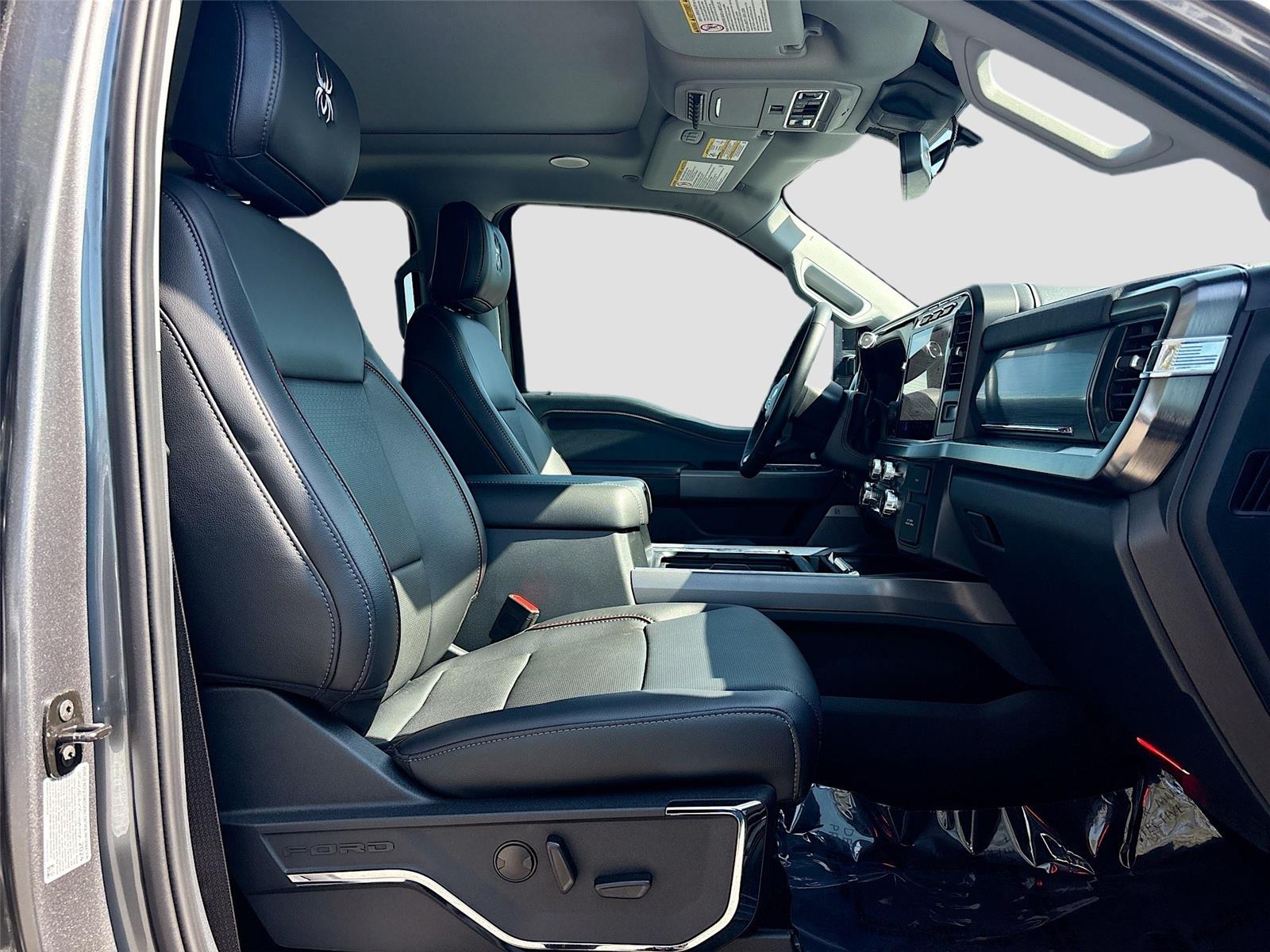 2024 Ford Super Duty F-250 SRW LARIAT