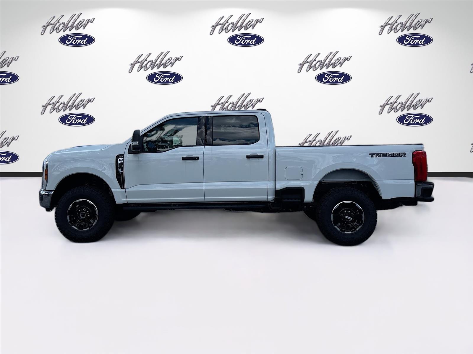 2025 Ford Super Duty F-350 SRW XLT