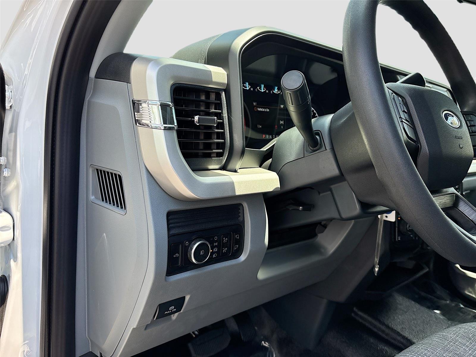 2025 Ford Super Duty F-350 SRW XLT