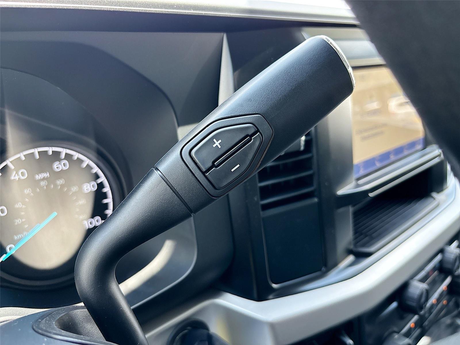 2025 Ford Super Duty F-350 SRW XLT