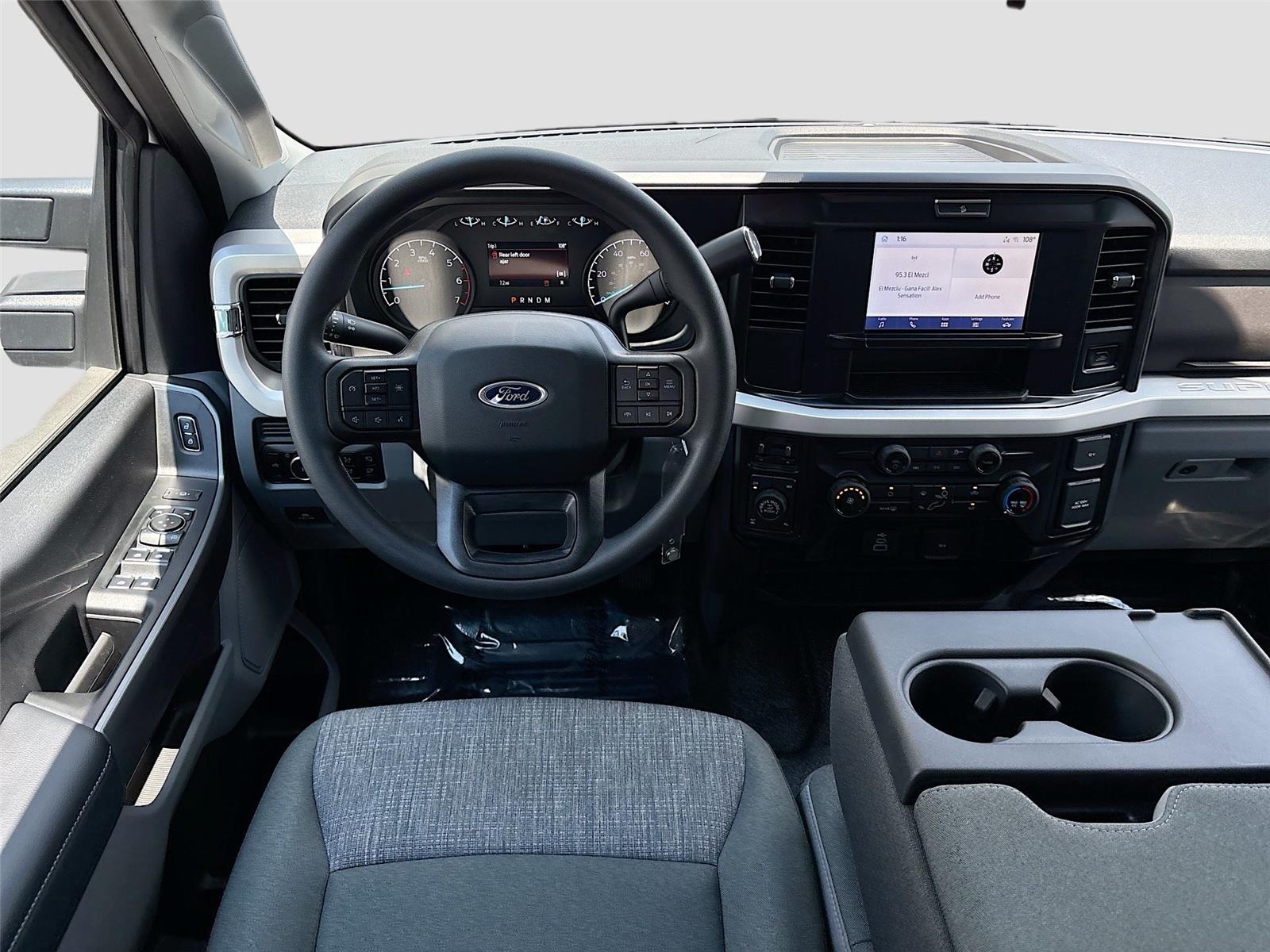 2025 Ford Super Duty F-350 SRW XLT