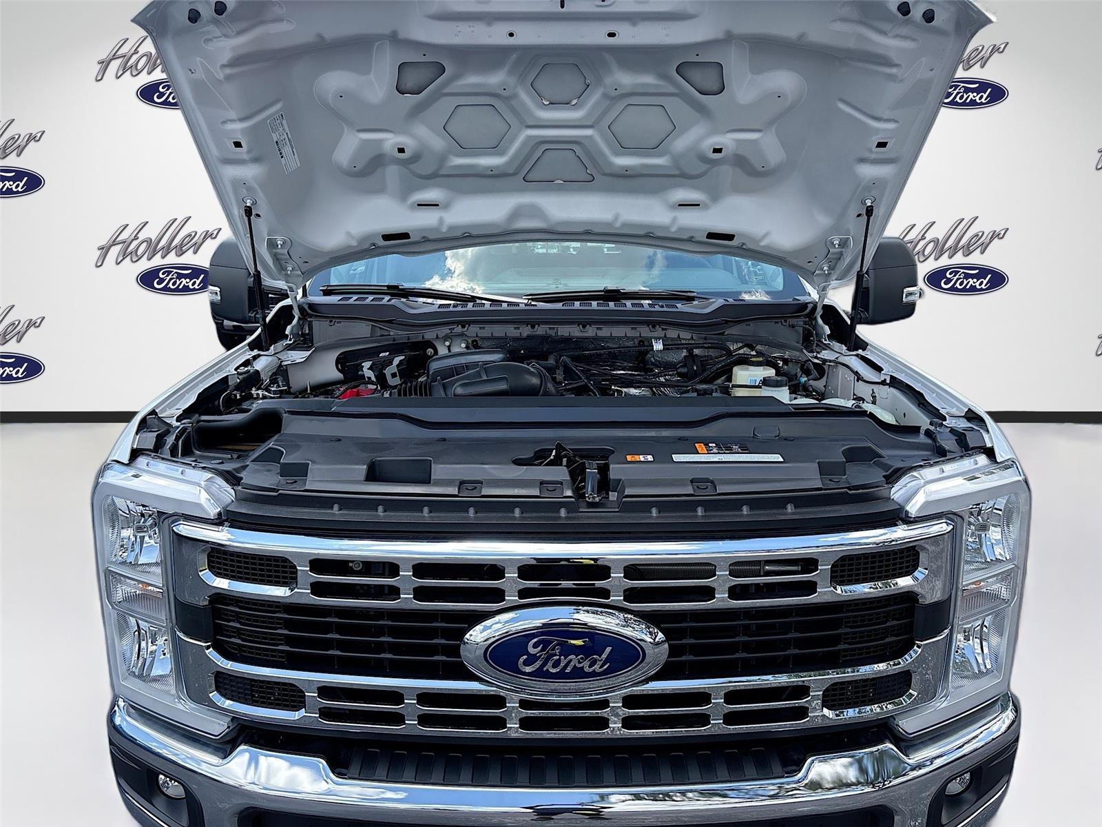 2025 Ford Super Duty F-350 SRW XLT