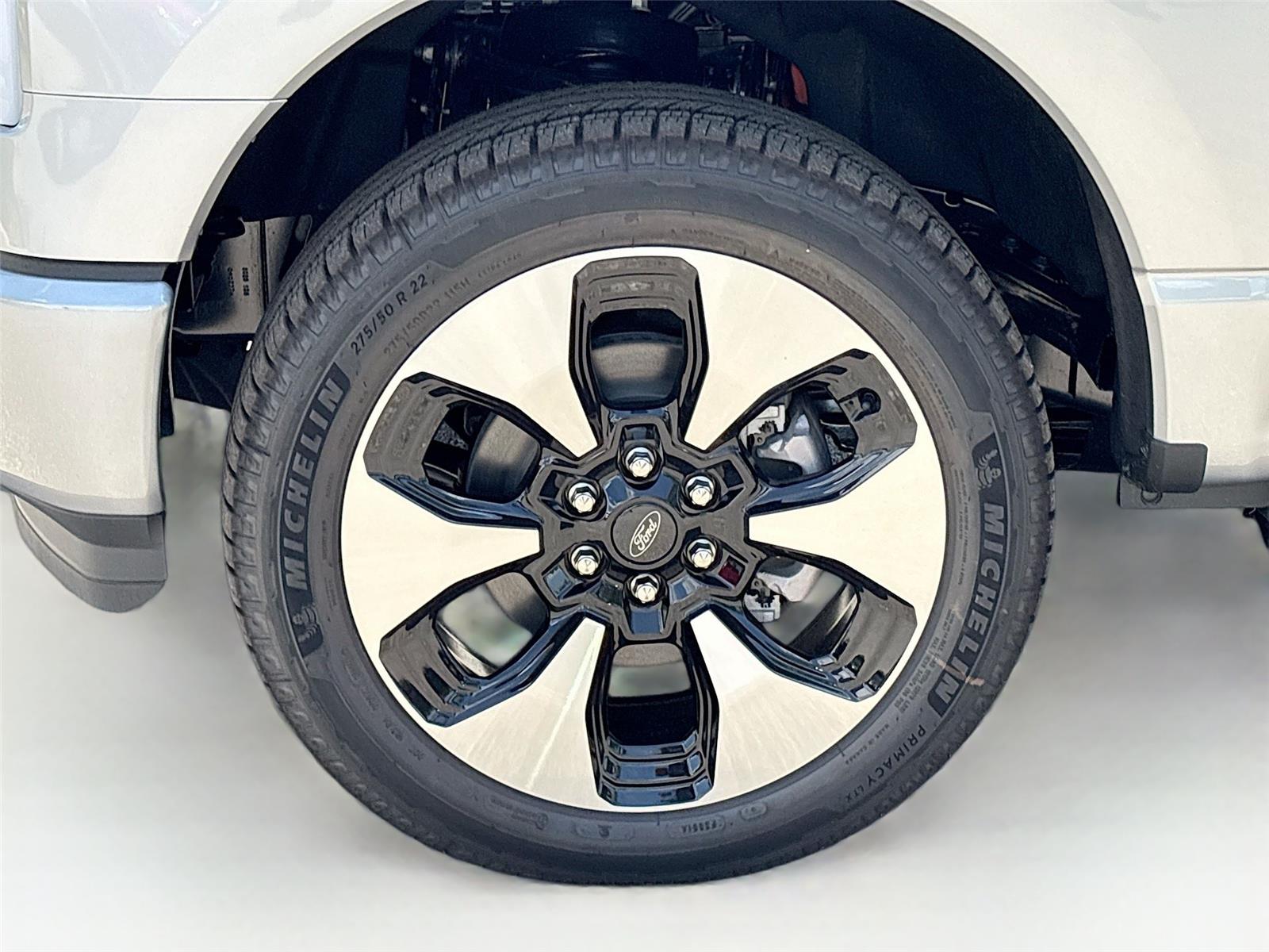Ford F-150 Lightning Platinum