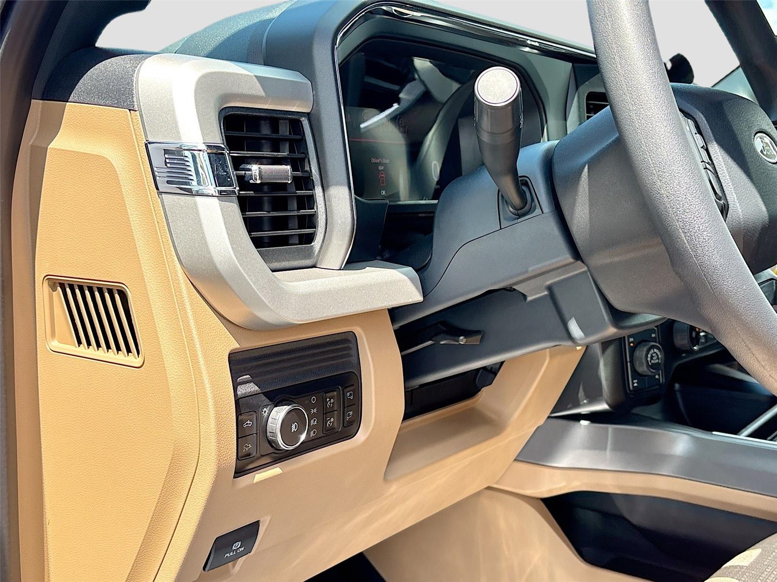 2025 Ford Super Duty F-250 SRW XLT