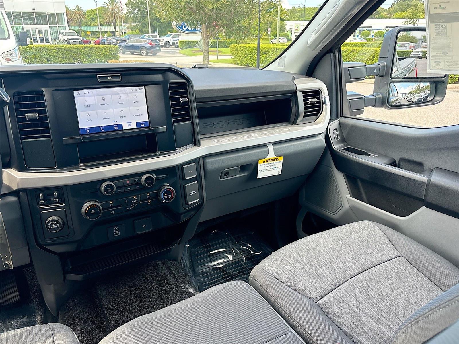 2025 Ford Super Duty F-250 SRW XL